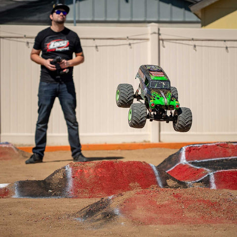 Losi 1/8 LMT 2.0 Brushless 4x4 RTR - Grave Digger Green